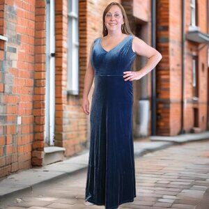 Revelry Dakota velvet dress size 6 - SLATE BLUE
